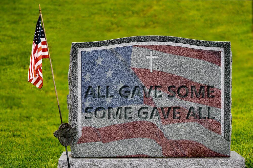memorial day grave decorations
